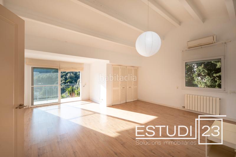 Foto 429f7a8e-cc72-4433-b26f-5e8d9d783506. Chalet con camino riscaldamento piscina in Arenys de Munt