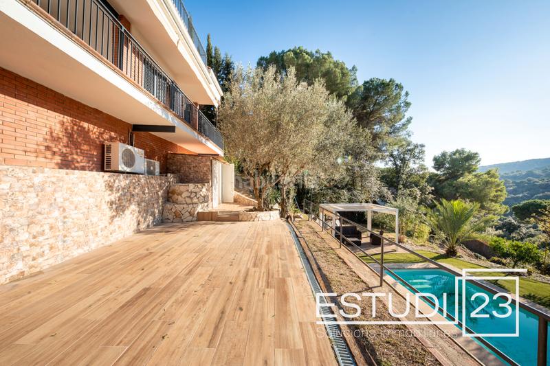 Foto e997f4cc-048a-4344-b4e8-1aec4e1b7a72. Chalet con camino riscaldamento piscina in Arenys de Munt