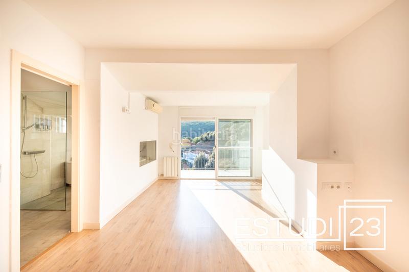 Foto ed213c9c-7883-4dd3-bb46-649359f9d68f. Chalet con camino riscaldamento piscina in Arenys de Munt