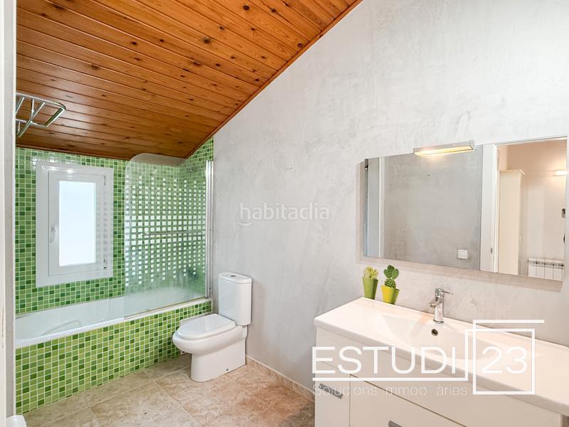 Foto 02b7a15f-7909-49fe-9b9f-d46b2d4ca93d. Dúplex  amplio y luminoso con 2 plazas de parking incluidas en Canet de Mar