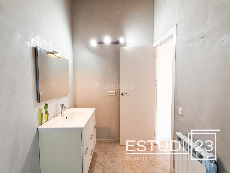 Foto 20fedfc2-3de9-4ea9-9d10-f732217b7d6f. Dúplex  amplio y luminoso con 2 plazas de parking incluidas en Canet de Mar