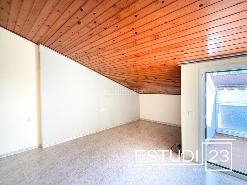 Foto 392ec8ed-65d0-422c-827c-a8df5455c9f6. Dúplex  amplio y luminoso con 2 plazas de parking incluidas en Canet de Mar