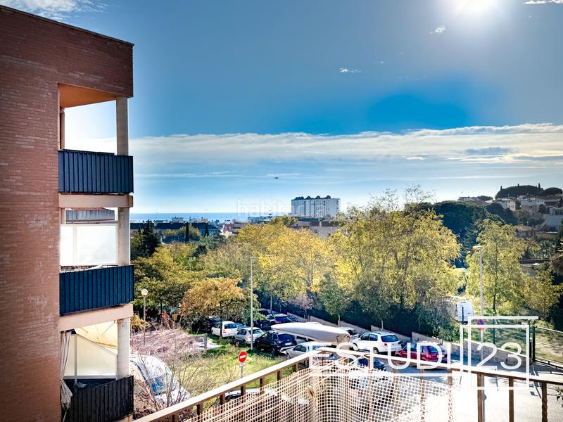 Foto 585c0375-a17e-4c6b-9a96-08def251a6a2. Dúplex  amplio y luminoso con 2 plazas de parking incluidas en Canet de Mar