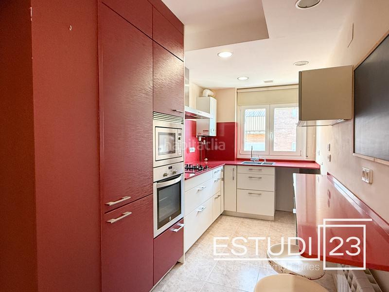 Foto 700ca55e-6738-4a3f-b992-f802a0164bcc. Dúplex  amplio y luminoso con 2 plazas de parking incluidas en Canet de Mar