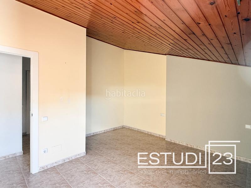 Foto db7f0f0b-b318-476a-a96f-834f3d802f01. Dúplex  amplio y luminoso con 2 plazas de parking incluidas en Canet de Mar