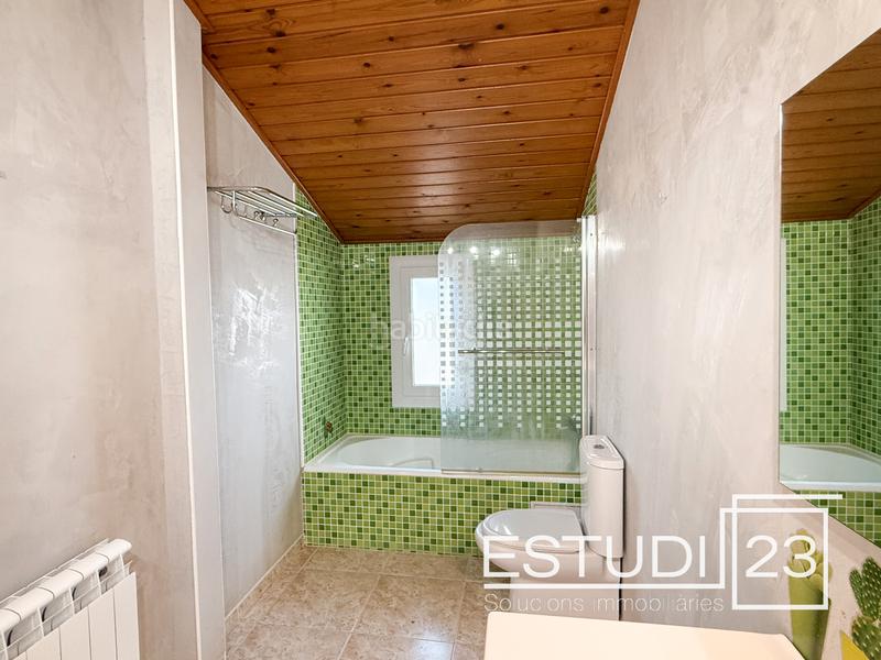 Foto ddb0bdcb-7068-4cd9-b208-b3b3bc55f6b9. Dúplex  amplio y luminoso con 2 plazas de parking incluidas en Canet de Mar