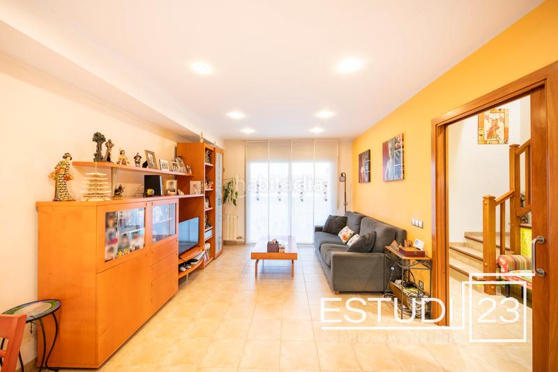 Foto 1e71c026-848f-4250-9961-50a24e974f24. Casa adosada magnífica casa adosada con gran parking en Palafolls