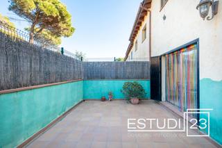 Maison jumelée à Palafolls. Magnífica casa adosada con gran parking