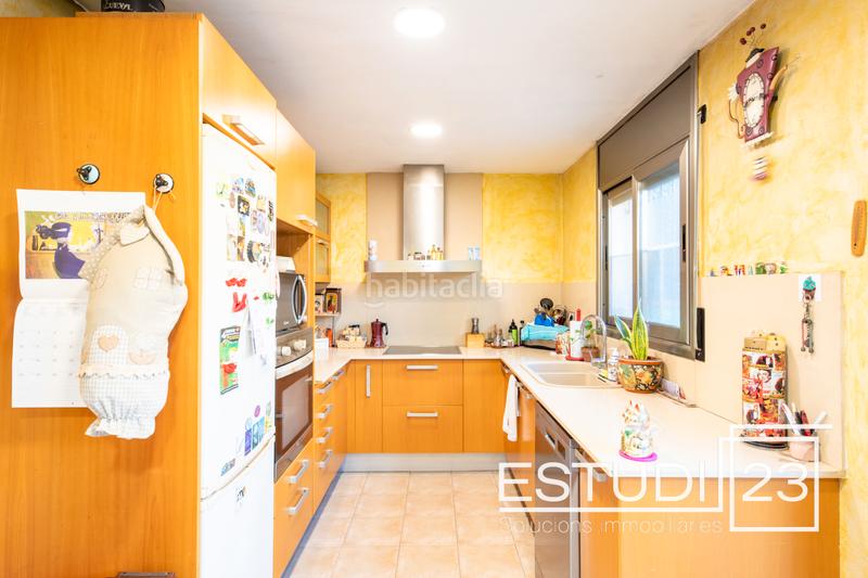 Foto b805a981-470a-4f6c-9876-e19b4915f9da. Casa adosada magnífica casa adosada con gran parking en Palafolls