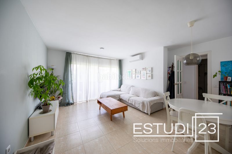 Foto 21b8d3ab-6d7e-4e57-877b-fbe93acbf0cc. Appartamento con riscaldamento parcheggio in Canyamars Dosrius