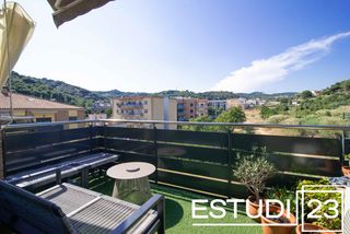 D�plex a Arenys de Munt. Magn�fico �tico d�plex con plaza de parquing y trastero