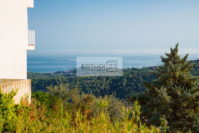 Foto 8f6d871e-dc47-4d4c-a6c1-566bea66016c. Terreny residencial a Arenys de Munt