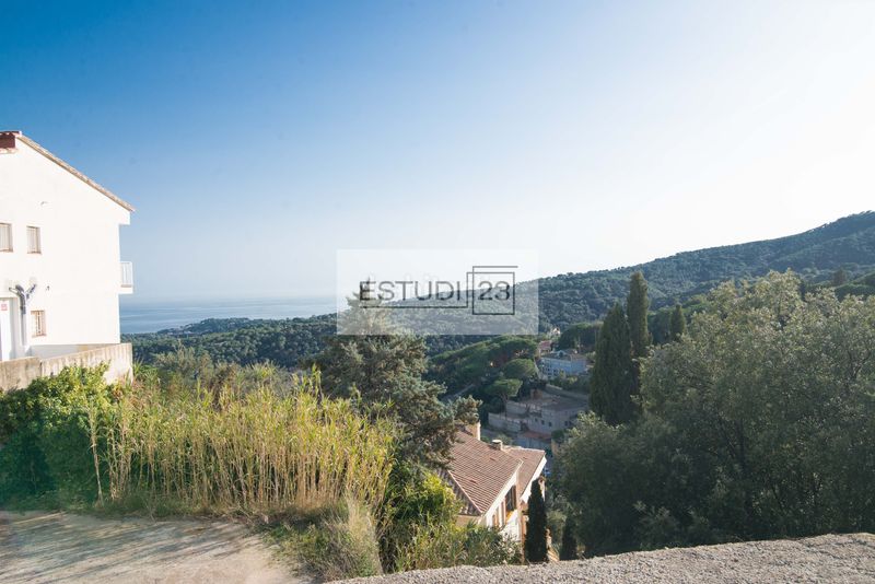 Foto ba8324f4-350a-4975-b46d-50b8ea1922a4. Terreny residencial a Arenys de Munt