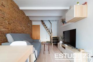 Duplex à Carrer de ribes 97. Encantadora planta baja dúplex reformada