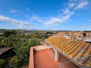 Mas à Carrer major 13. Baix empordà, ullastret, casa