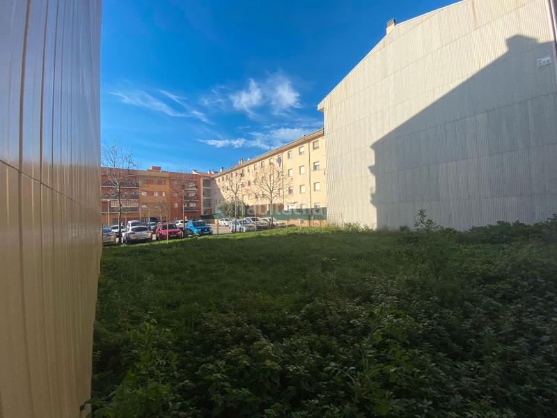 Foto b04c2080-32fb-47d2-9a3b-8054a1466f0d. Terrain résidentiel dans carrer josep pla 5 dans Bisbal d´Empordà (La)