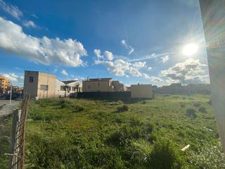 Terreny residencial a Carrer rec del molí 30. Solar zona de expansión en la bisbal de emporda.