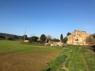 Masia a Carrer sant isidre 2. Baix empordà, corçà, masia.