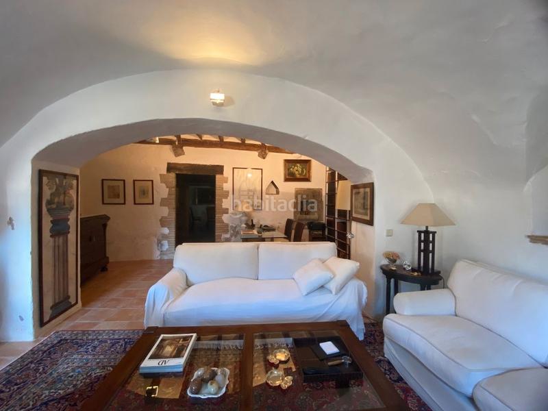 Foto 17d37b13-7b63-4a44-bec4-c1f808b795f1. Casa a carrer ample 30 a Bordils