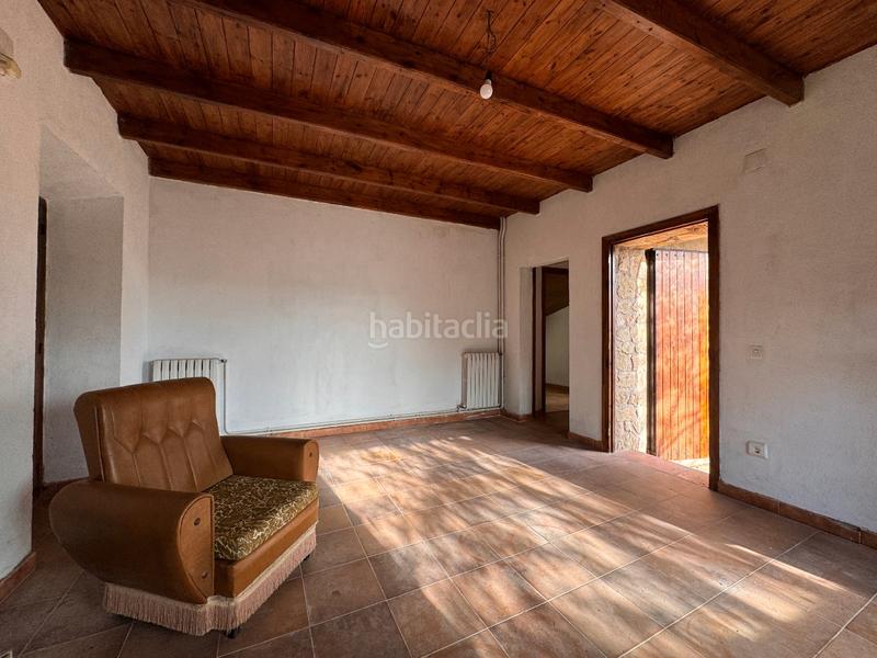 Foto bac8c4fb-18bd-4688-a3bb-04dd8565a7e7. Casa a camí de pins 12 a Vilopriu