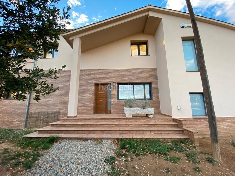 Foto 9960fa16-7af8-42e2-b9aa-b1f2fb6a8740. Casa a carrer gran 25 a Garrigàs