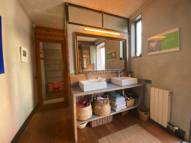 Foto 9ffdb8f3-86f6-4650-b704-a1ee3f3e4d7e. Edifici a Centre-Barri Vell Girona