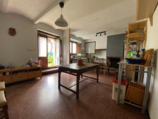 Masia a La placeta 7. Gironès, fornells de la selva, masia.