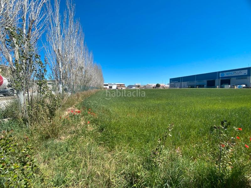 Foto 6ba16494-6035-4155-bf45-91d9a88c66c2. Solar industrial a carrer acacies 8 a Forallac