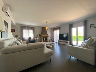 Casa en Avinguda països baixos 1. Baix empordà, l'estartit, casa..