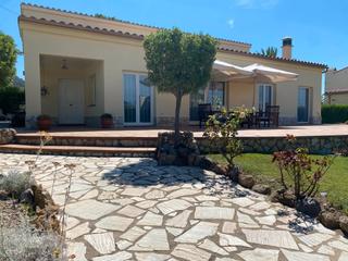 Casa a Avinguda països baixos 1. Baix empordà, l'estartit, casa