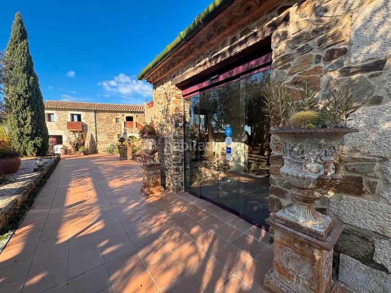 Foto 0803e3f1-ee4b-498a-82f7-e03decebbd21. Bauernhof mit kamin heizung parking pool in Peralada