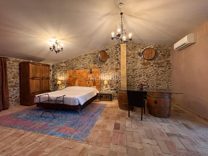 Foto 28b2f064-9b4a-45a3-9460-9ac534249233. Bauernhof mit kamin heizung parking pool in Peralada