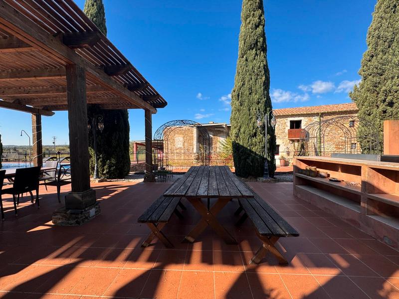 Foto 70422d67-49a6-4f48-8c34-28918c07ba22. Bauernhof mit kamin heizung parking pool in Peralada