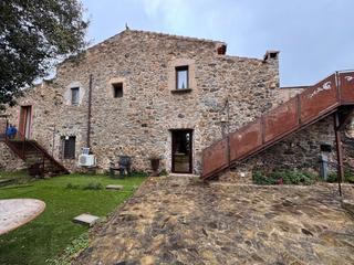 Masia a Peralada. Alt empordà, mollet de perelada, masia.