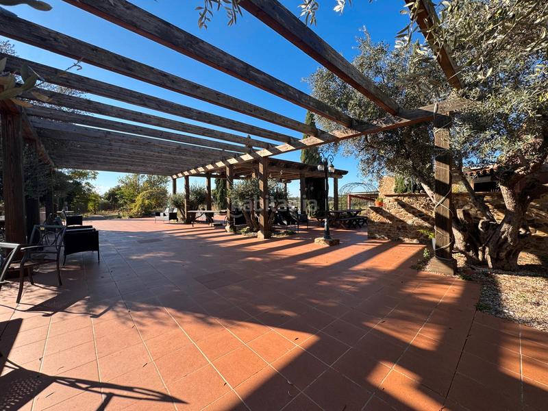 Foto cb9e56da-cda1-4c3b-b1da-9f4f1125cca0. Bauernhof mit kamin heizung parking pool in Peralada