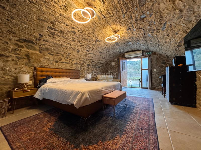 Foto e58cef18-8c41-4fc9-88a8-72bb3a65644e. Bauernhof mit kamin heizung parking pool in Peralada