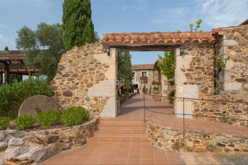 Foto ee430319-baf4-4338-ba41-f6debba6786c. Masía alt empordà, mollet de perelada, masia. en Peralada