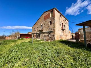 Masia a Carrer nou 5. Alt empord�, vilanova de la muga, mas�a amb volta catalana