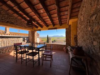 Casa  Carrer unió. Baix empordà, ultramort, casa de pueblo.