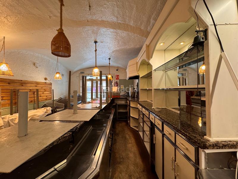 Foto e8579b65-87c7-4e5c-94c4-aa3a280b3d87. Traspàs local comercial a carrer ample 19 a Bisbal d´Empordà (La)