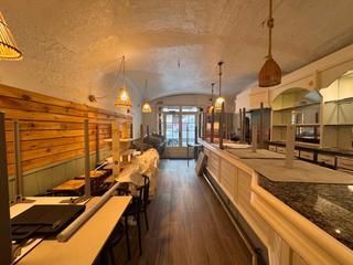 Locale commerciale in Carrer Ample 19