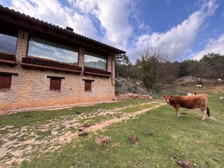 Mas  Carrer rubens. Ripollès, afueras ripoll, masías.
