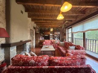 Bauernhof  Carrer rubens. Ripollès, afueras ripoll, masías.