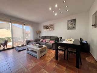 House  Carrer pere coll rigau. Baix empordà, pals, casa en filera.