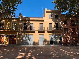 Casa  Passeig marimon asprer. Baix empordà, la bisbal de empordà, edificio: local comercial +