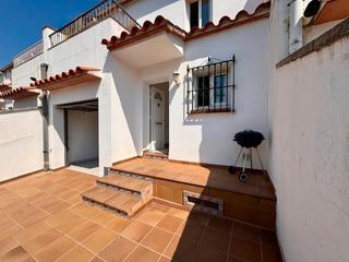 Casa  Passatge sant briu-73. Alt empordà, l’escala, casa