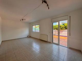 Casa  Passatge sant briu-73. .alt empordà, l’escala, casa