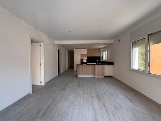 Appartement à Carrer dels molins 5. Baix empordà, palamos, piso con garaje a 5 minutos de la playa.