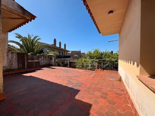 Casa  Carrer de la porta nova. .baix empordà, torroella de montrgí, casa con gran patio posteri