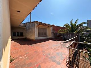 Casa  Carrer de la porta nova. .baix empordà, torroella de montrgí, casa con gran patio posteri
